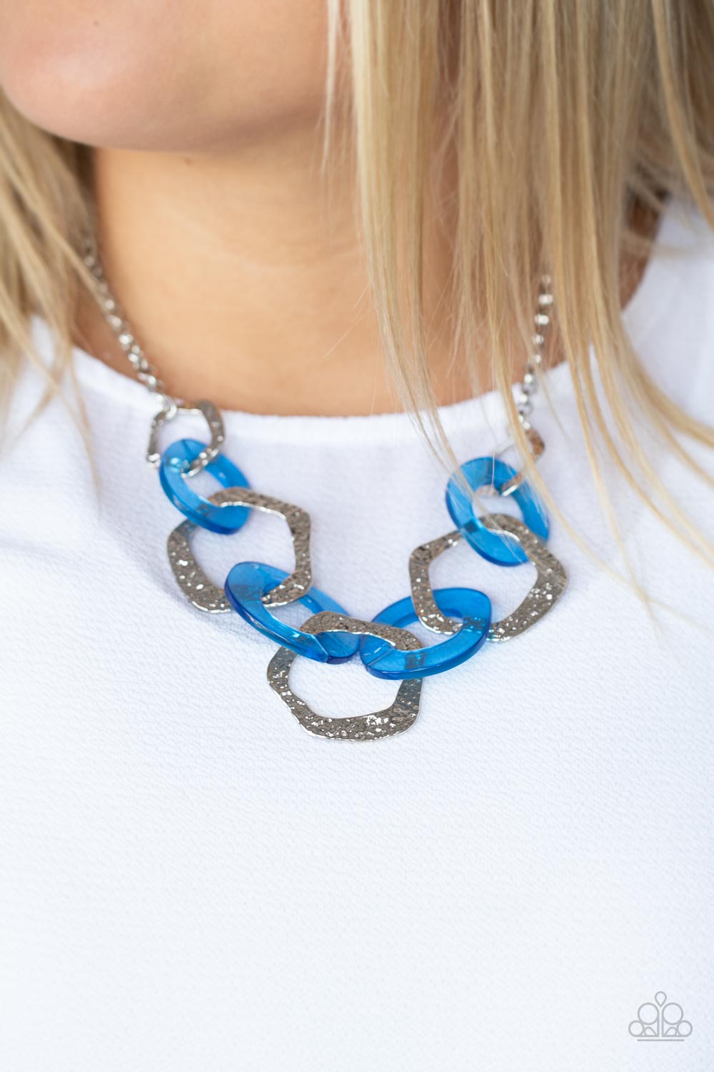 Urban Circus - Blue Necklace